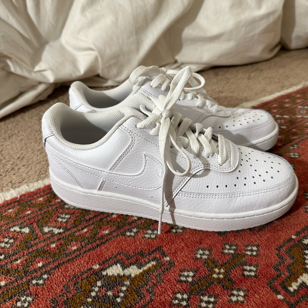 White Nike Court Dunks size 8 only worn once!